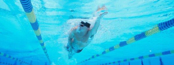 Schwimmhalle Helene-Weigel-Platz